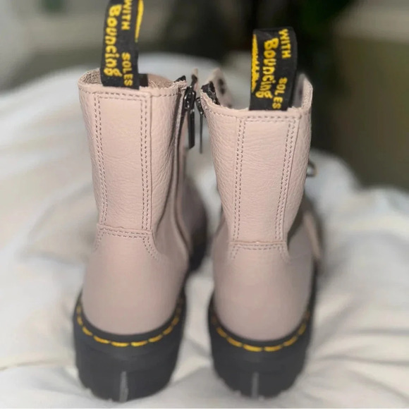 Dr Martens Women's Taupe Jadon Vintage Pisa Platform Boots Size 6 NWOT - Picture 2 of 10